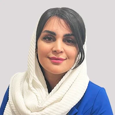نیوشا اکبری