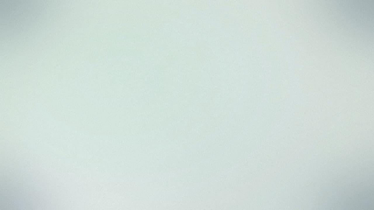 شخص تنها با نگاه پایین، نماد اجتناب در اضطراب اجتماعی